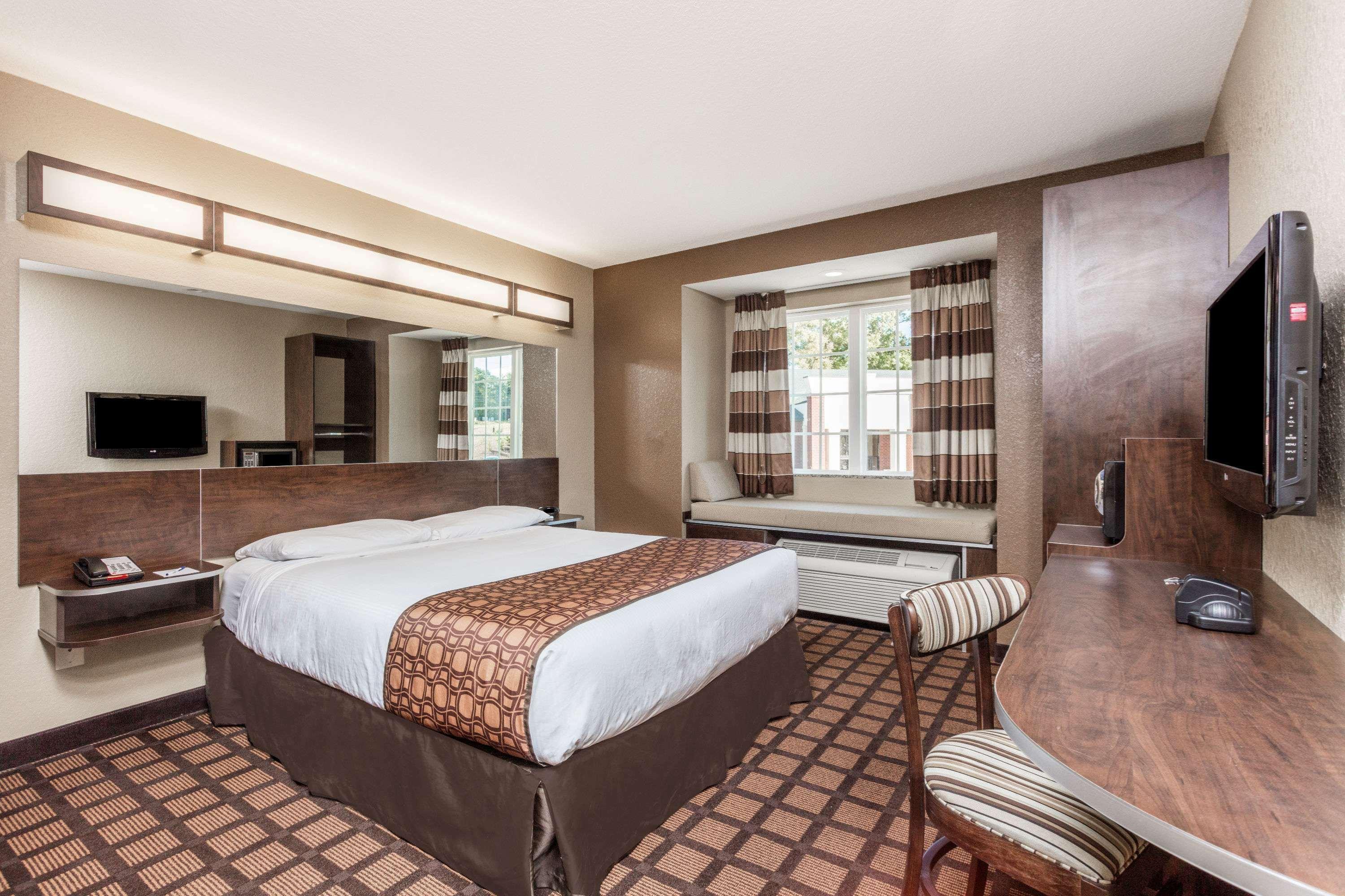 Microtel Inn & Suites By Wyndham Macon Exterior photo
